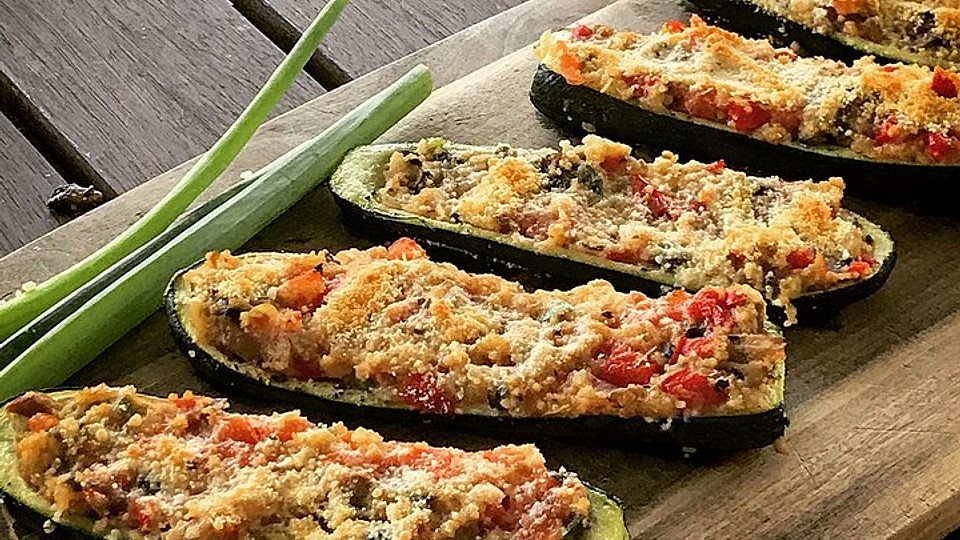 Vegetarische Gefullte Zucchini Von Kasuomi Chefkoch 