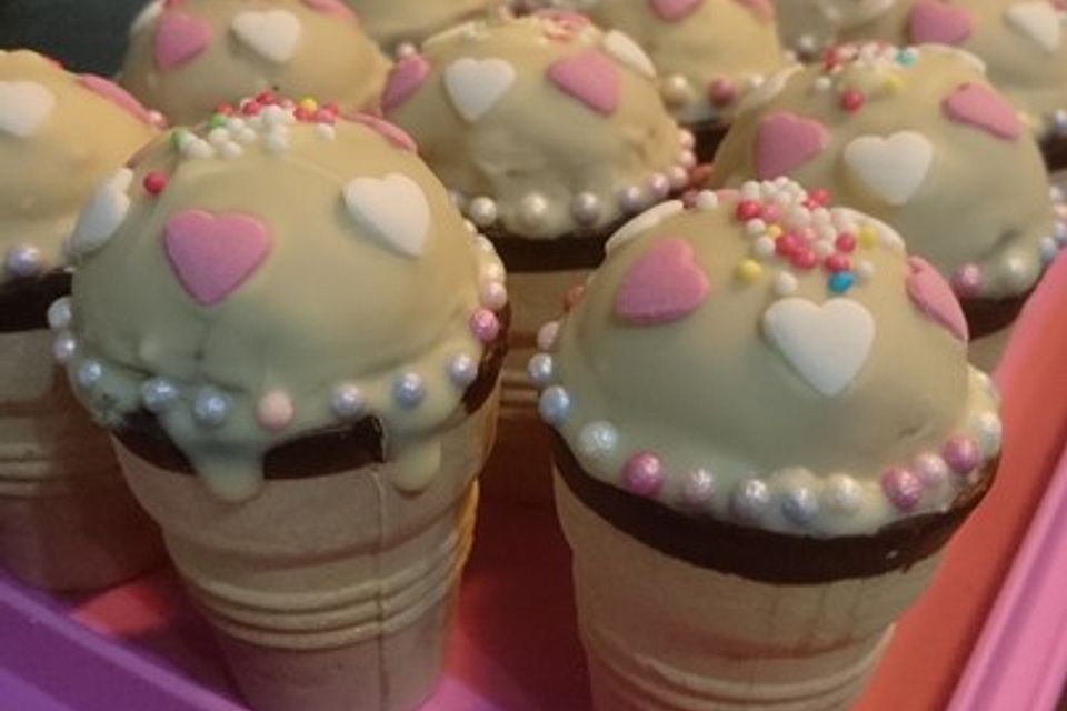 Bunte Sundae Cakepops