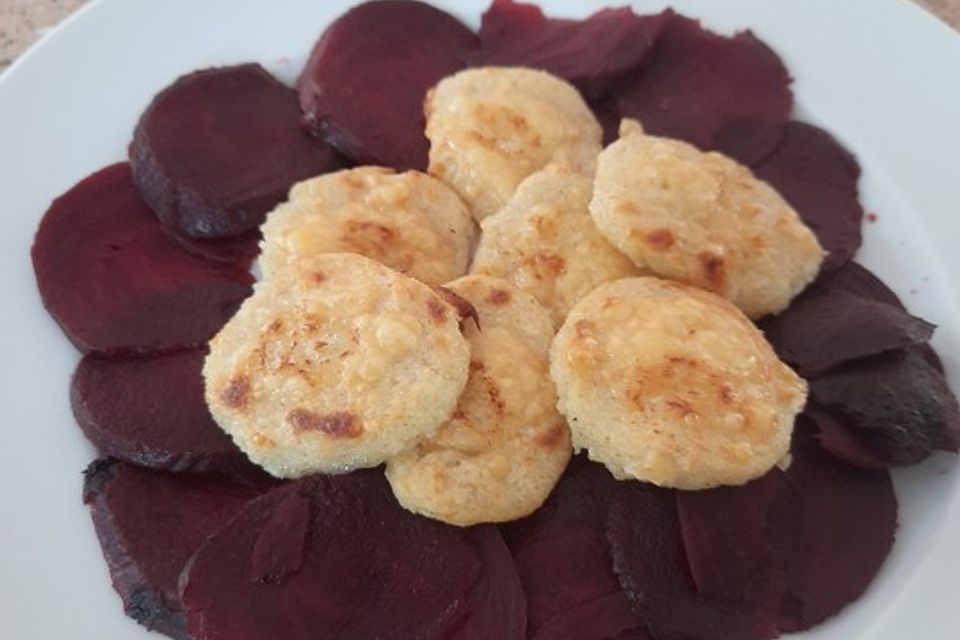 Karamellisierte Rote Bete mit Käse - Gnocchi