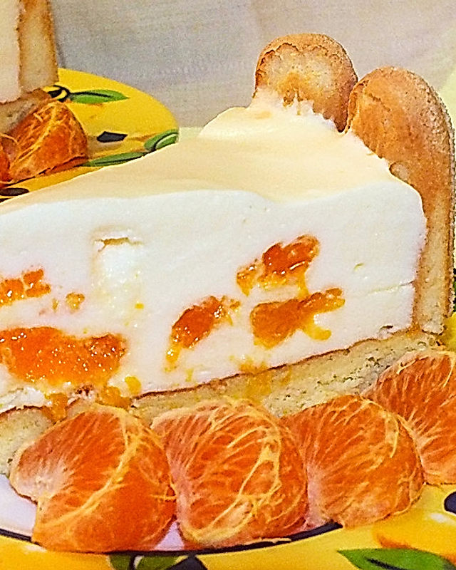 Mandarinen-Frischkäse-Torte mit Löffelbiskuitrand