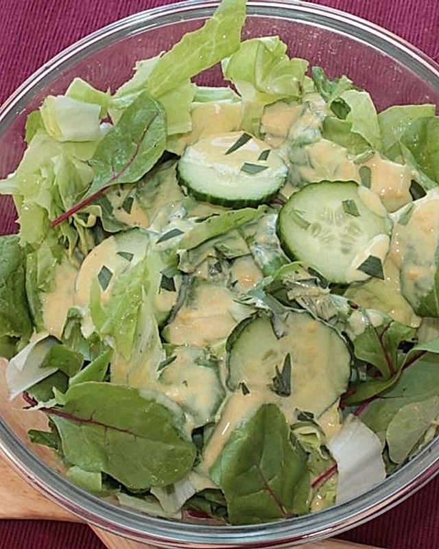 Zichorie-Mangold-Gurken-Salat mit Estragon-Sahne-Senf-Dressing