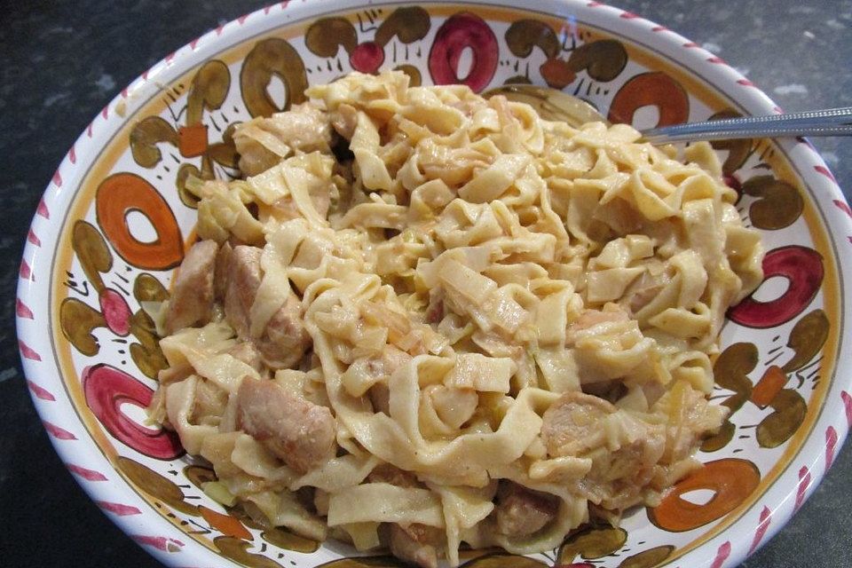 Würzige Nudel-Fleisch-Pfanne