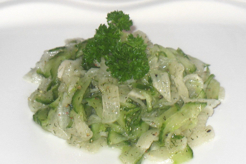 Schwäbischer Rettichsalat mit Gurke und Dill