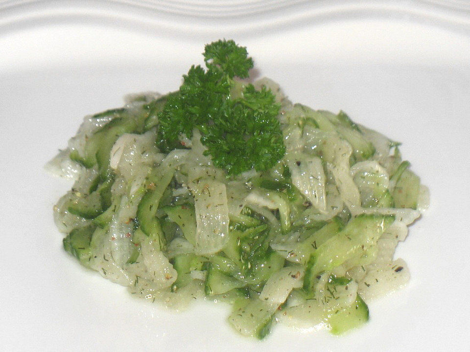 Schwäbischer Rettichsalat mit Gurke und Dill von dieter_sedlaczek ...