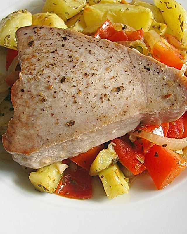 Thunfischsteaks mit Gemüse