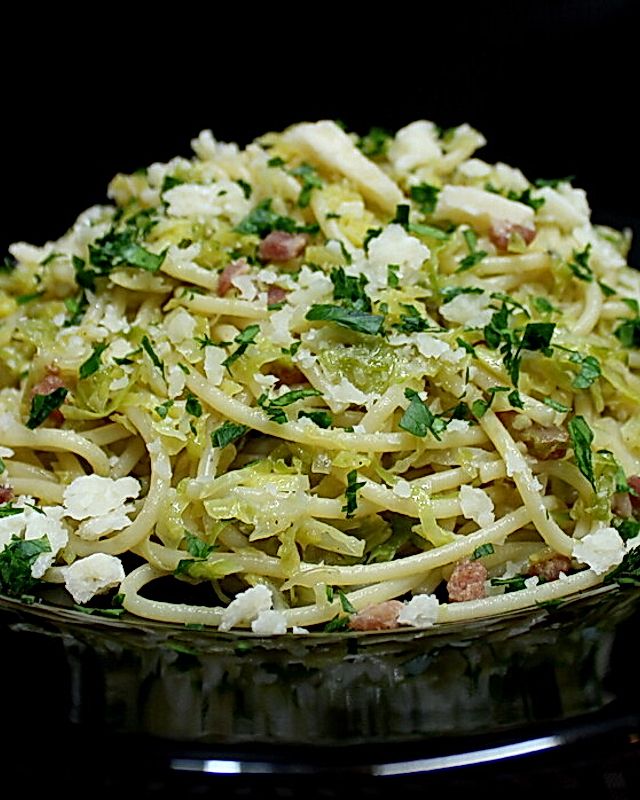 Spaghetti mit Rosenkohl