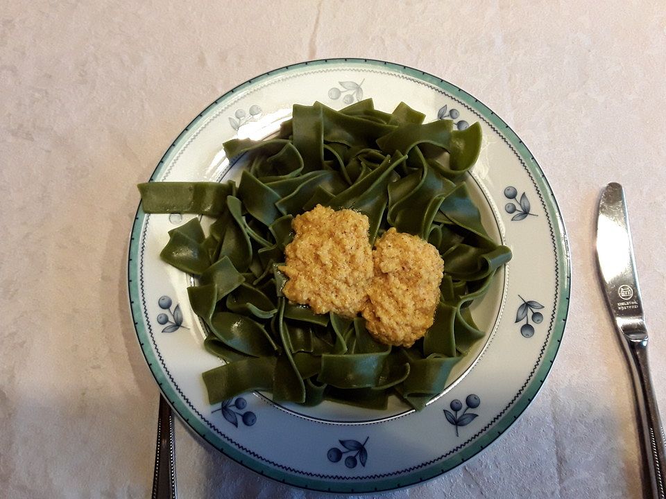Kürbis-Haselnuss-Pesto| Chefkoch