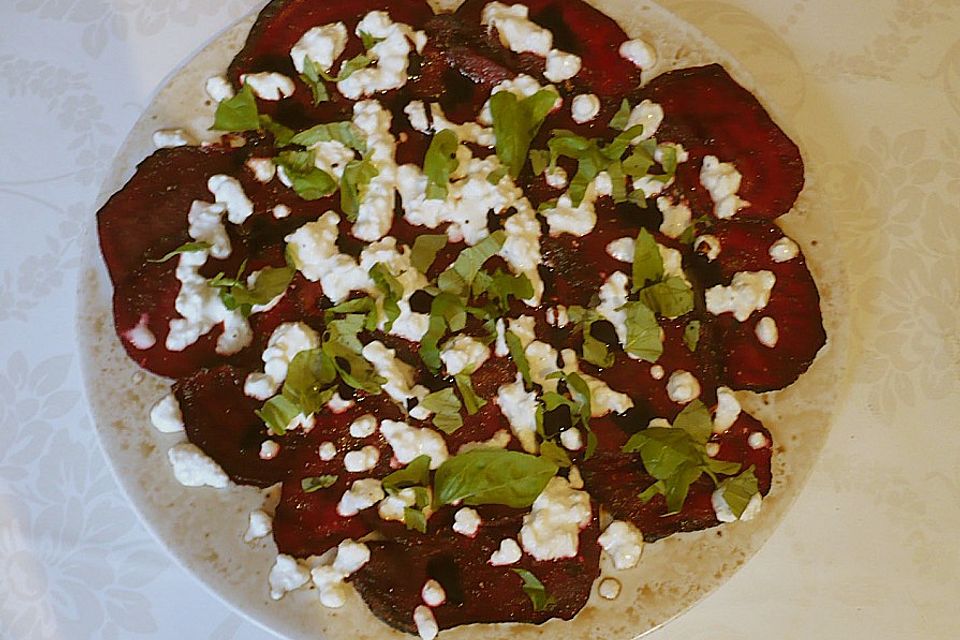 Rote Bete - Carpaccio mit Dip