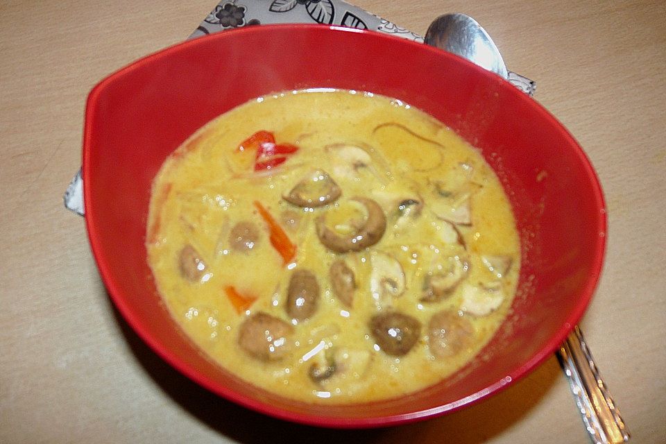 Kokos - Orangen - Ingwersuppe mit Huhn