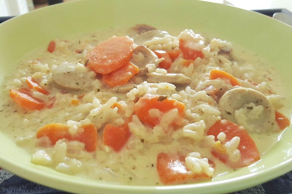 Bratwurst-Möhrensuppe