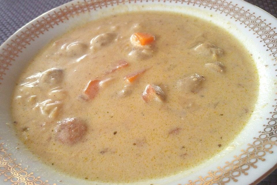 Bratwurst-Möhrensuppe