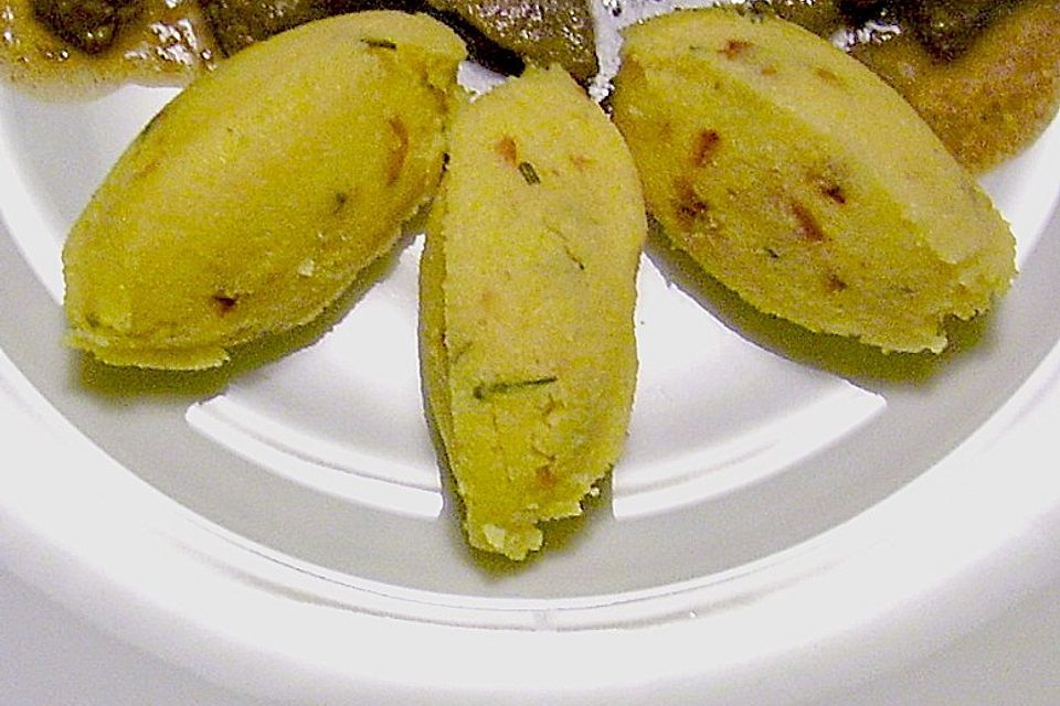 Pikante Polenta - Nocken