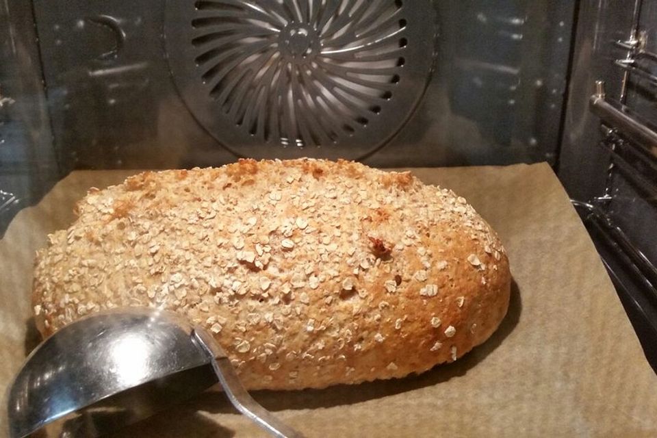 Quark-Vollkorn-Dinkelbrot oder Brötchen