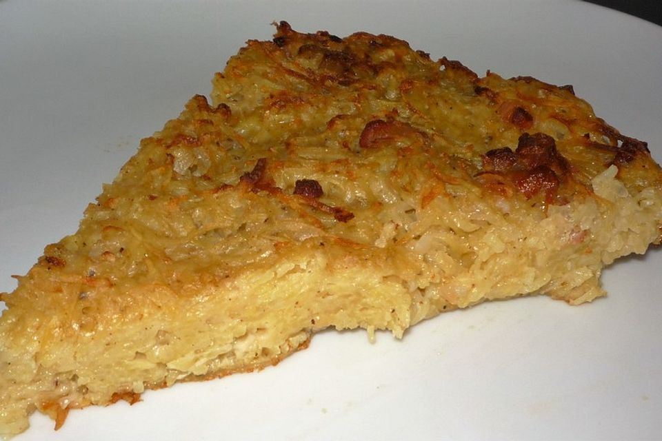 Bergischer Kartoffelkuchen mit Speck und Zwiebeln