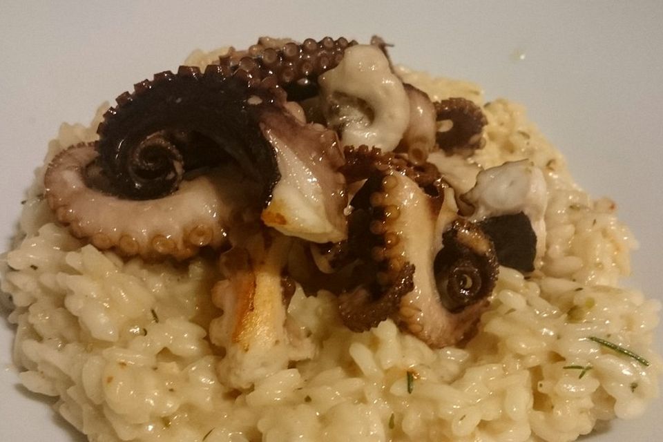 Pulpo auf Risotto alla milanese mit Gremolata