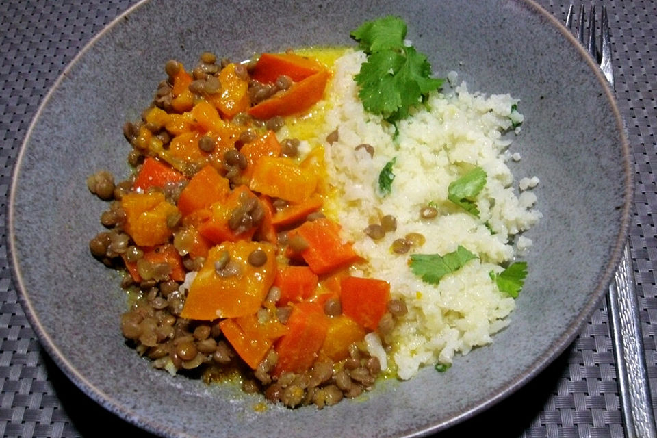 Kürbiscurry mit Blumenkohlcouscous