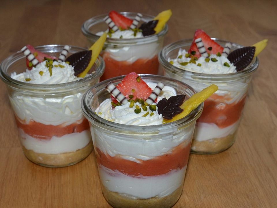 Mascarpone-Joghurt Creme mit Erdbeer-Mango Mus von Claudi-1201| Chefkoch