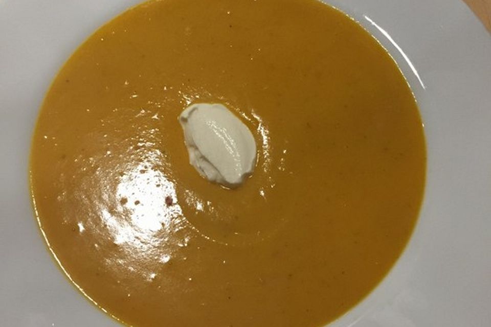 Kürbissuppe mit Apfel und Ingwer