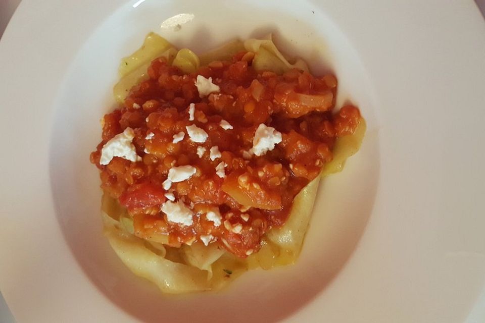 Linsenbolognese mit Zucchininudeln