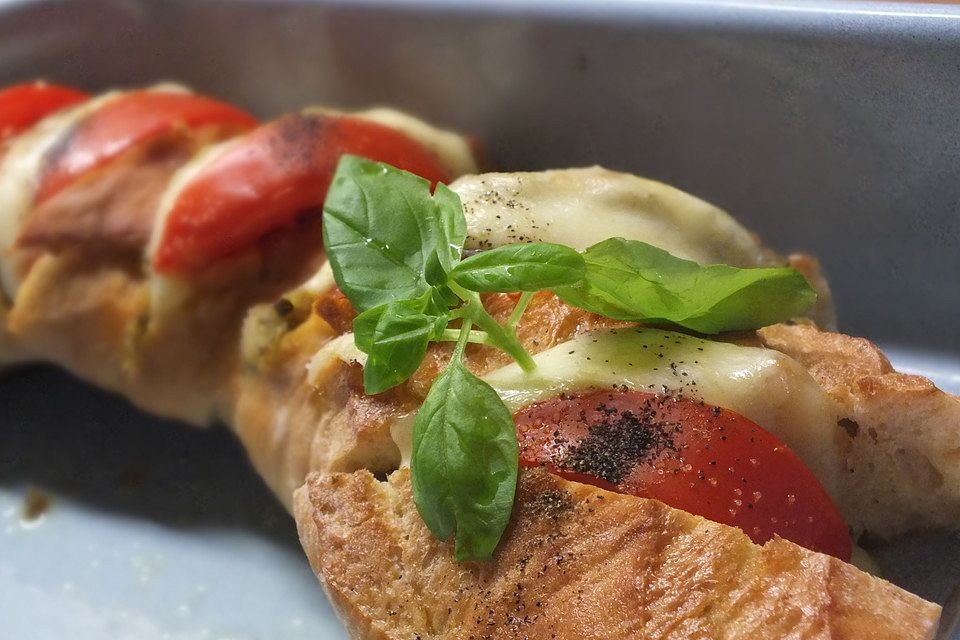 Schnelles und einfaches Caprese-Baguette