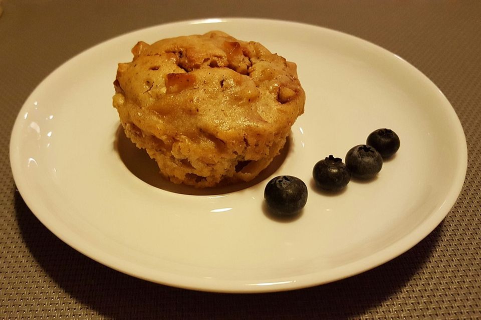 Apfel-Muffins mit gebrannten Mandeln