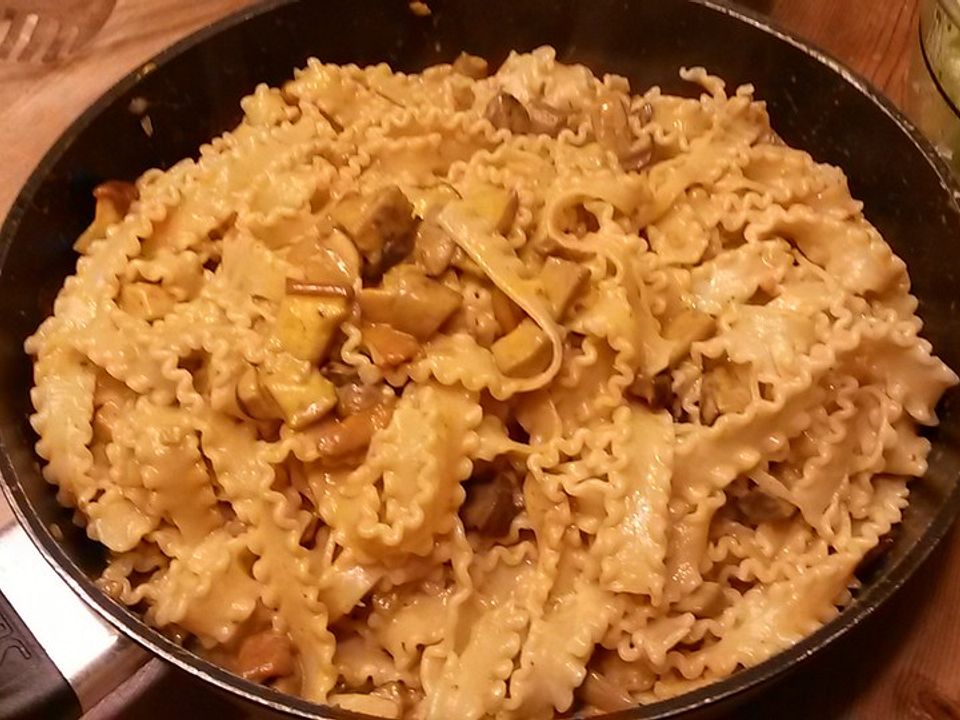 Nudeln Mit Pilzsosse Von Michaumichi Chefkoch 