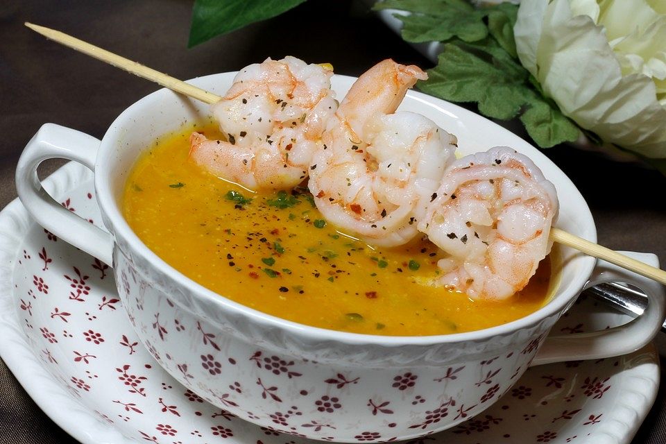 Kürbissuppe mit Petersilienwurzel und Kokosmilch