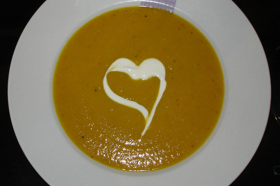 Cremige Butternut-Kürbissuppe