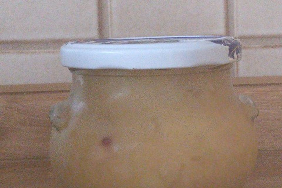 Apfel-Chutney mit rosa Pfefferbeeren Apfel-Chutney mit rosa Pfefferbeeren
