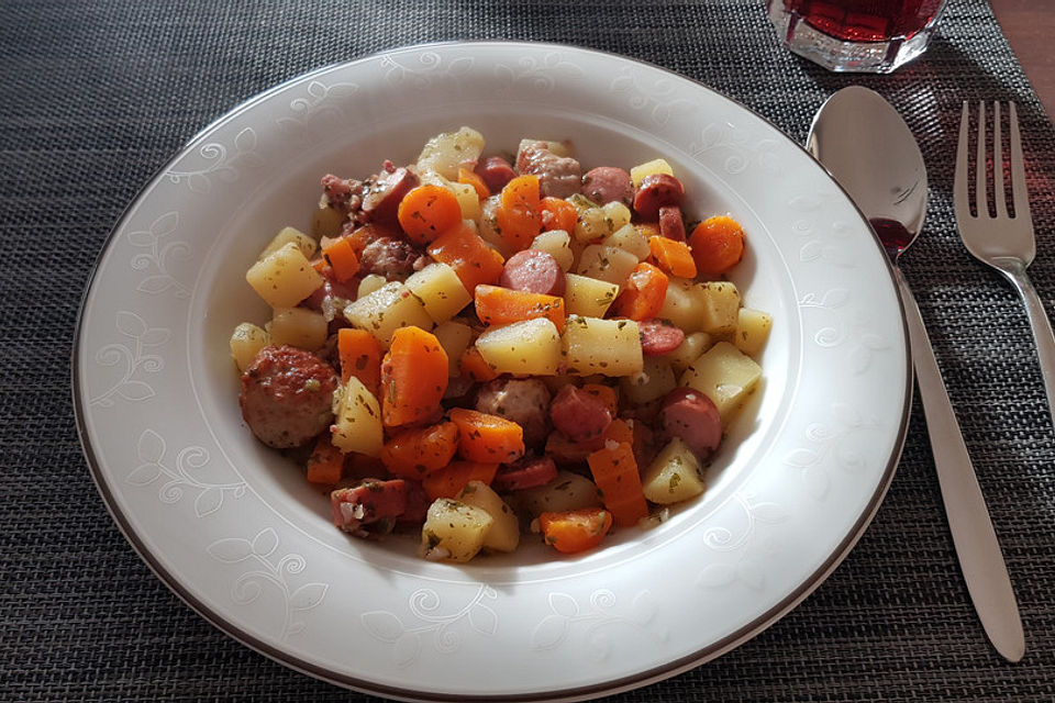 Pichelsteiner Würstchenpfanne Pichelsteiner Würstchenpfanne