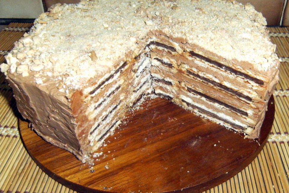 Prinzenrollen-Torte mit Schokoladen-Buttercreme