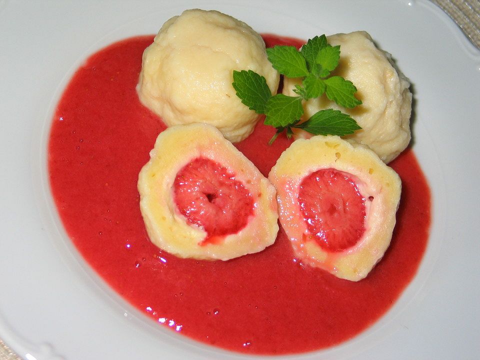 Quarkknödel mit Erdbeeren von angelofbh| Chefkoch