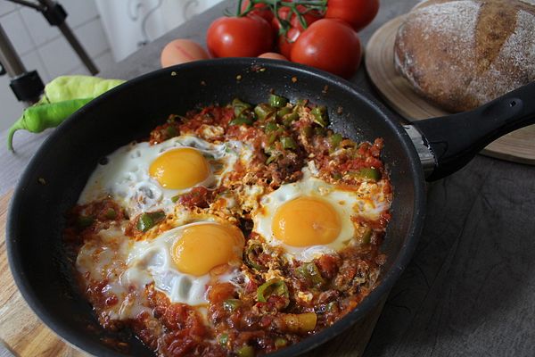 Türkisches Eiergericht mit Gemüse-Menemen von Meinerezepte_Aynur | Chefkoch
