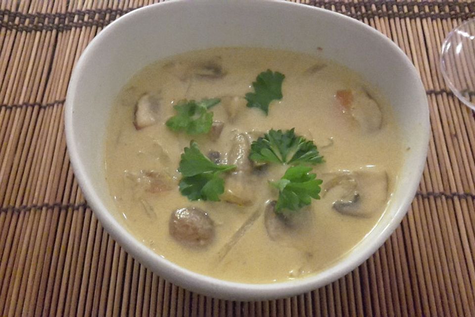 Thailändische Kokossuppe