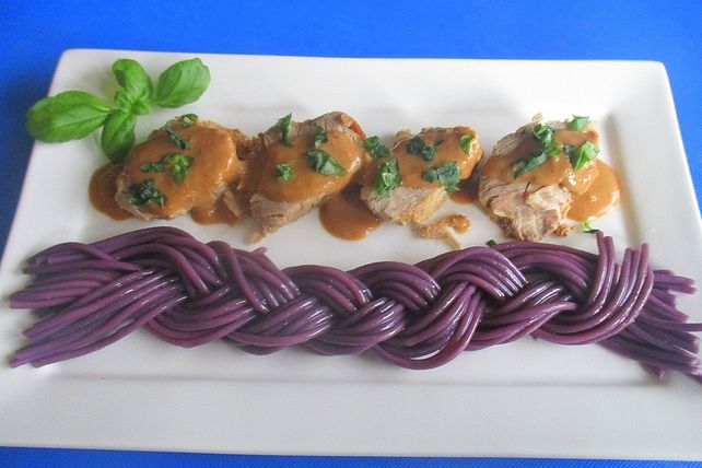 Schweinefilet mit einer Sauce auf Orangensaft-Basis von movostu| Chefkoch