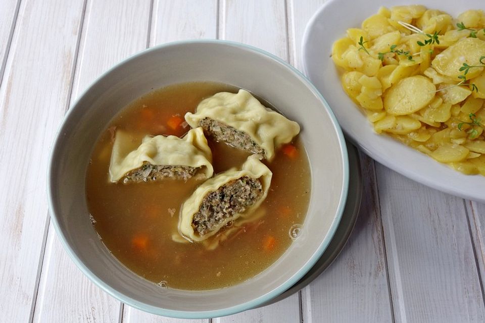 Selbst gemachte, gerollte Maultaschen