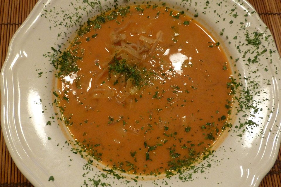 Lauchsuppe mit Mungobohnenkeimlingen