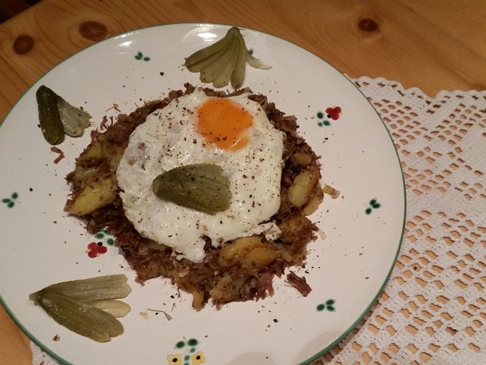 Tiroler Herren-l oder Bauerngröstl mit Ei und Gurke von hubsihuber ...