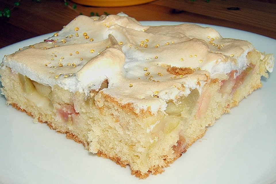 Rhabarberkuchen mit Kokos und Baiser