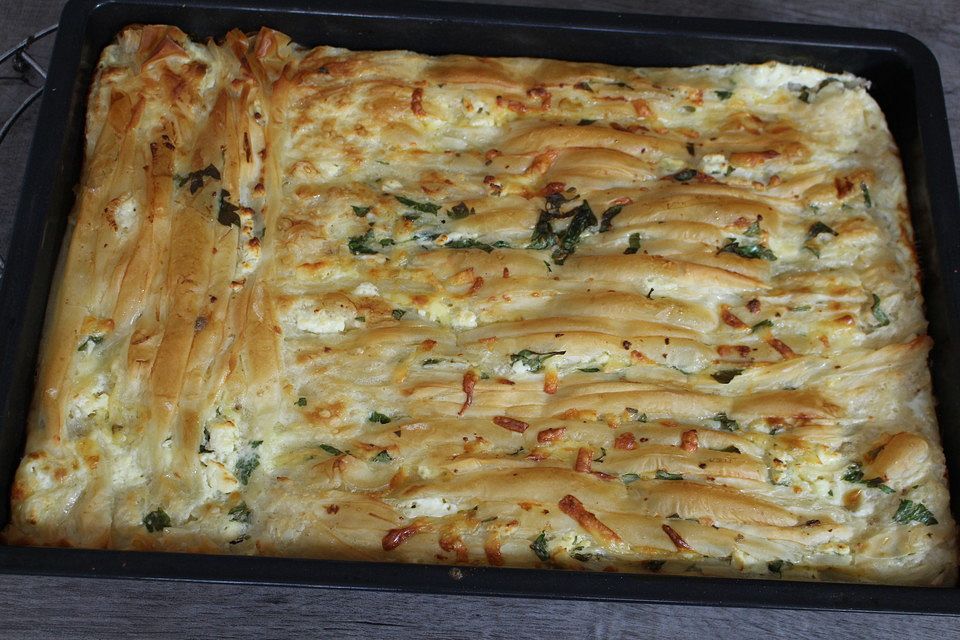 Türkisches Börek in Plissee-Optik