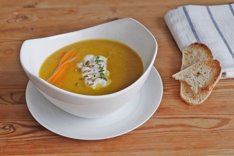 Cremige Möhren-Fenchel-Suppe