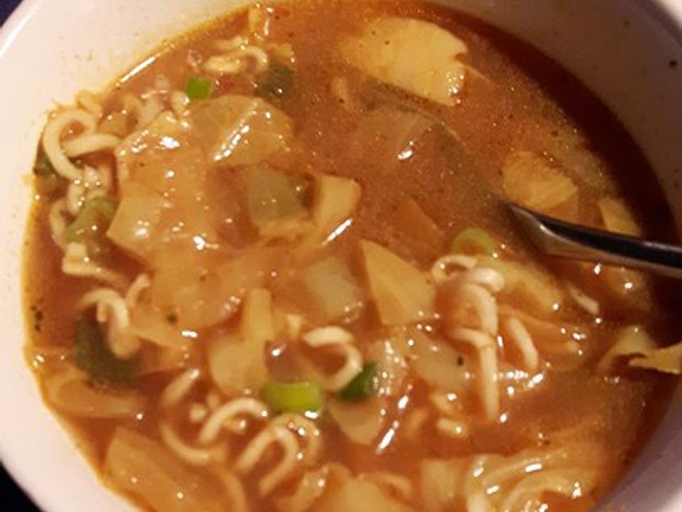 Asiatische Chinakohlsuppe Mit Mie Nudeln Von Aki1992 Chefkoch 