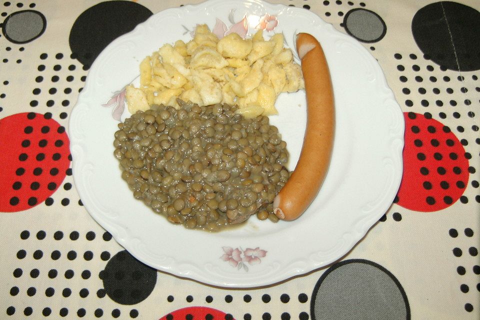 Linsen mit selbstgemachten Spätzle und Bockwürsten