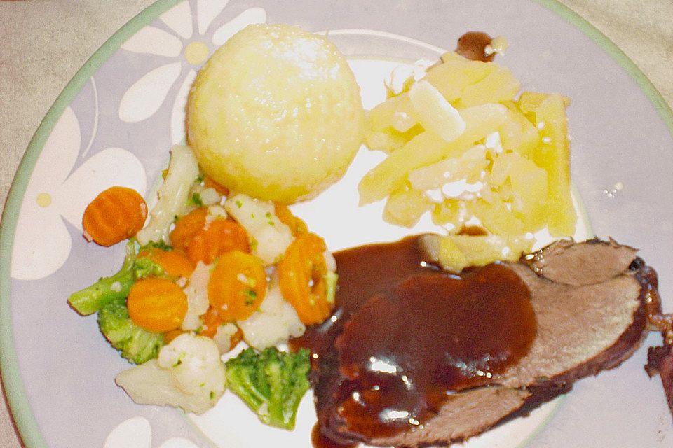 Wildschweinbraten an Waldfrucht - Balsamicosauce