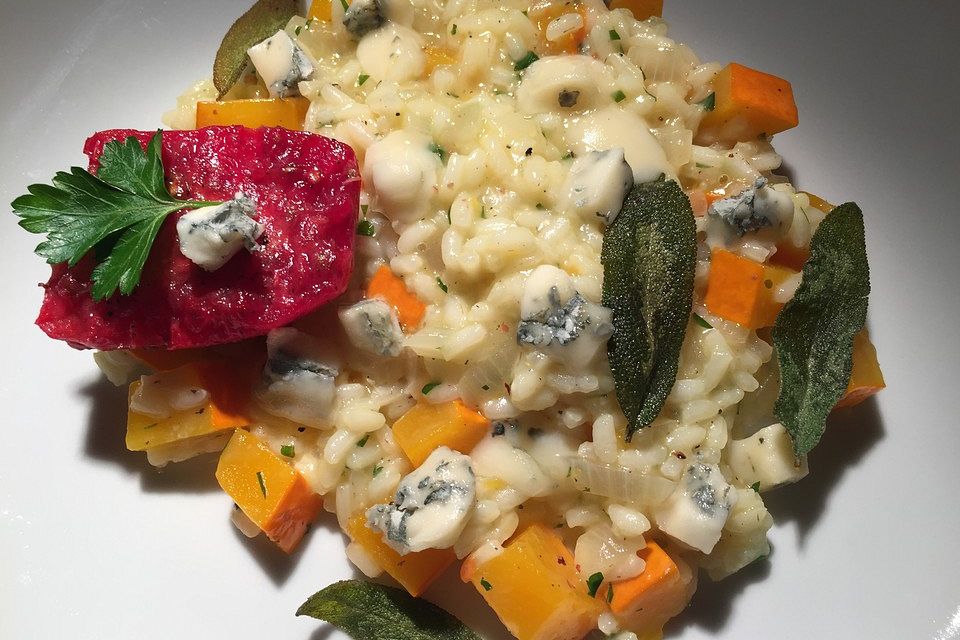 Kürbisrisotto mit Kaktusfeigen und geröstetem Salbei