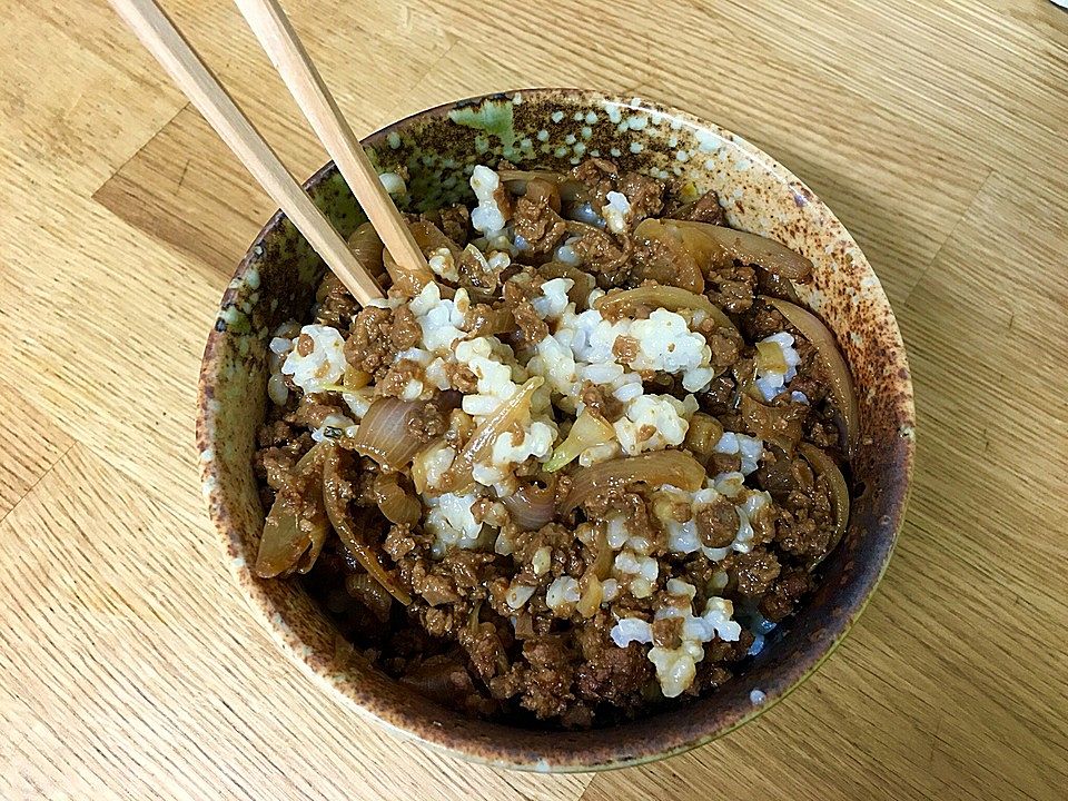 Japanischer Reistopf mit Rindfleisch und Zwiebeln von Shimone| Chefkoch