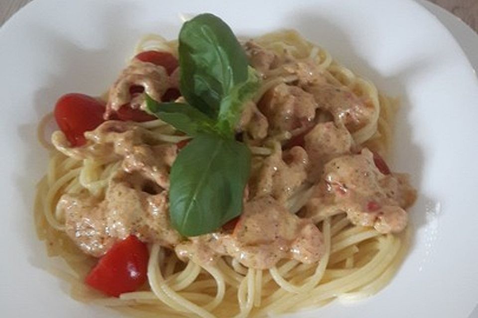 Spaghetti mit Garnelen und Tomaten