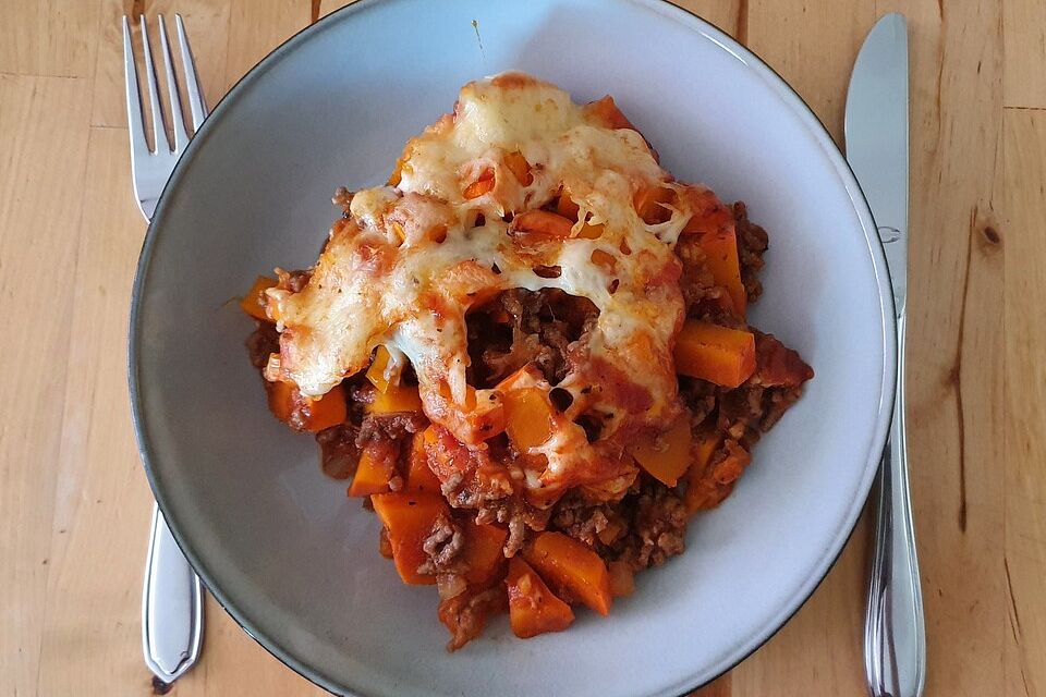 Hokkaido-Hackfleisch-Auflauf mit Tomatensauce