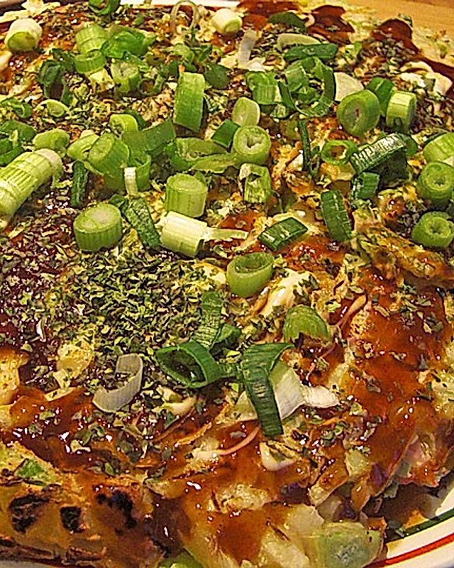 Japanische Pizza bzw. Gemüsepfannkuchen