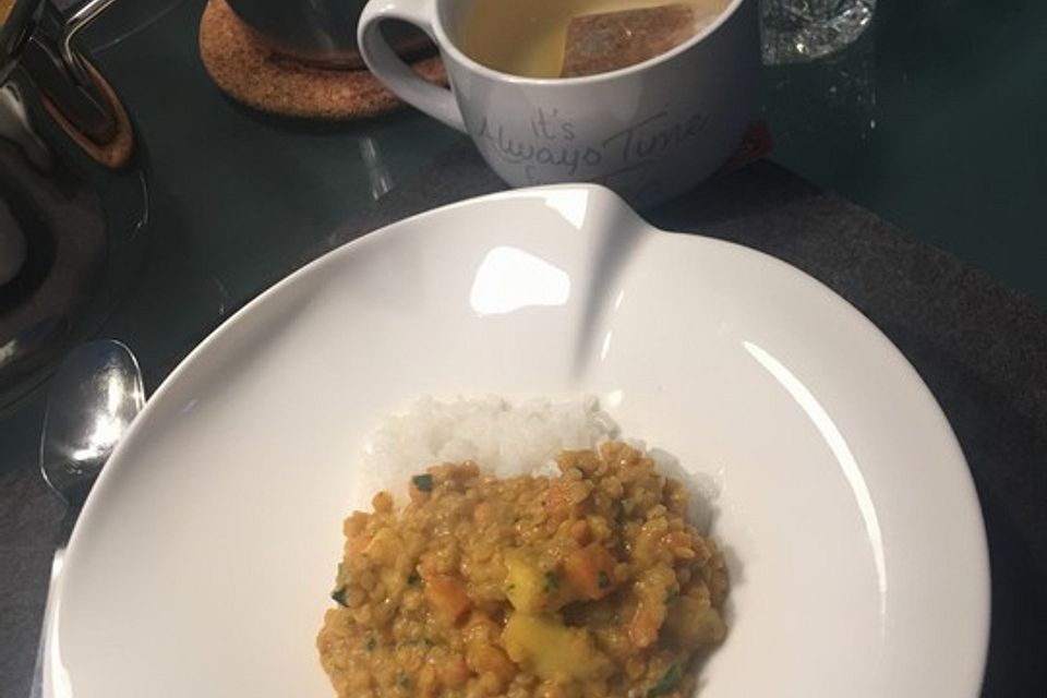 Linsencurry mit Mango und Kokos